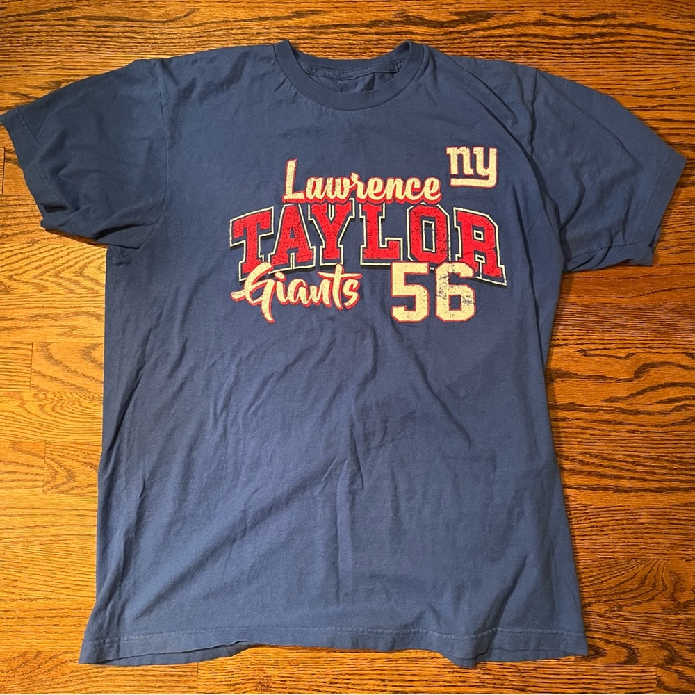 New York Giants Blue Lawrence Taylor 56 Distressed T-Shirt - Size M-L
